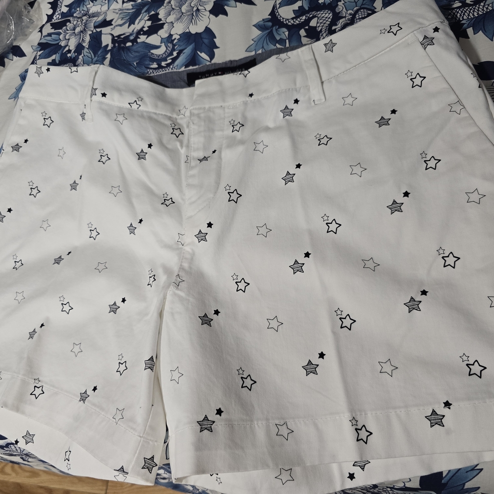 White Star-Patterned Women's Shorts